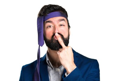 Çılgın ve sarhoş işadamı boynuz jest ve öpücük