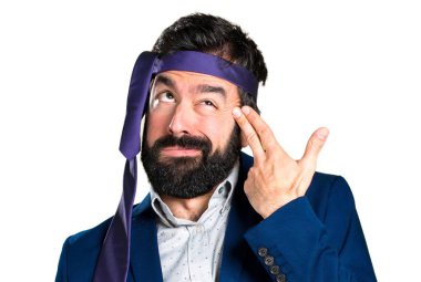 Çılgın ve sarhoş işadamı intihar jest yapma