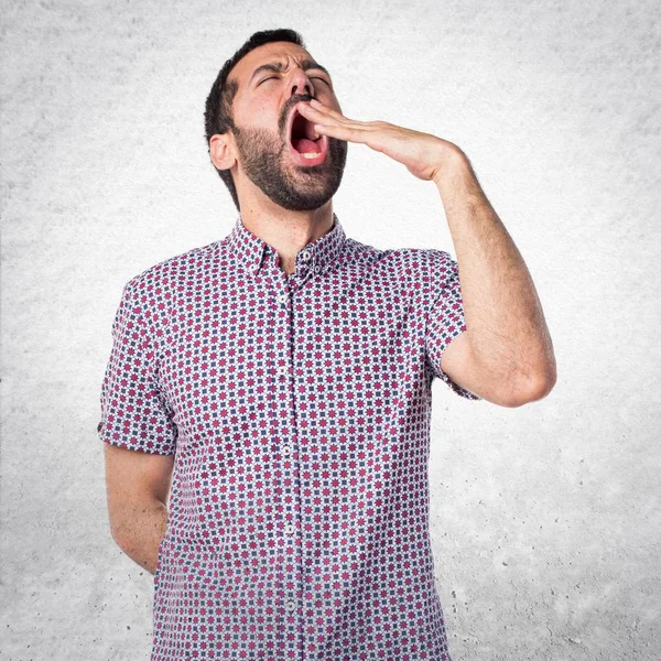 Hombre guapo sobre fondo blanco aislado —  Fotos de Stock