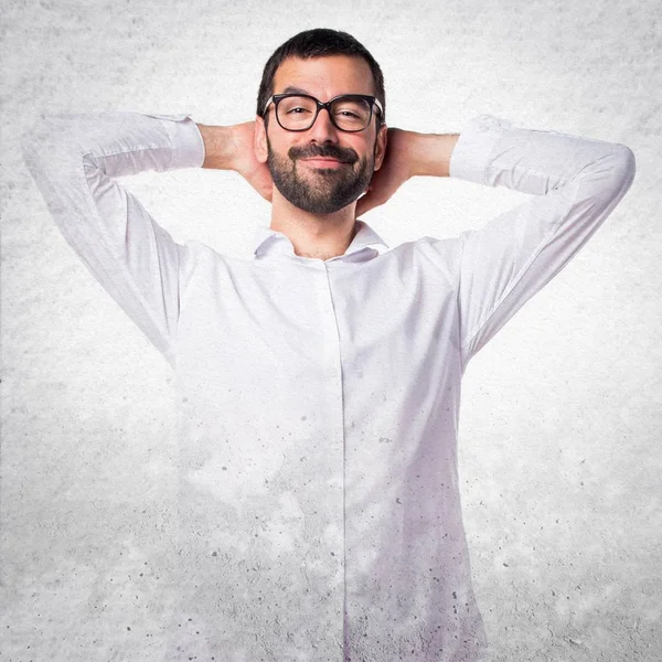 Adam kendisiyle gurur