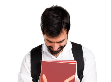 Öğrenci adam aşağı bakıyor