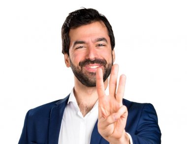 Yakışıklı adam üç sayım