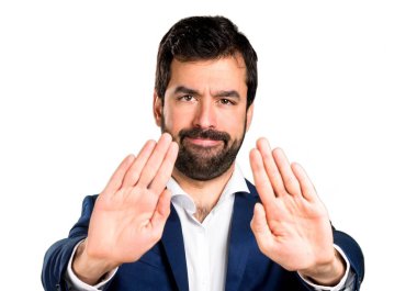 yakışıklı bir adam yapma dur işareti