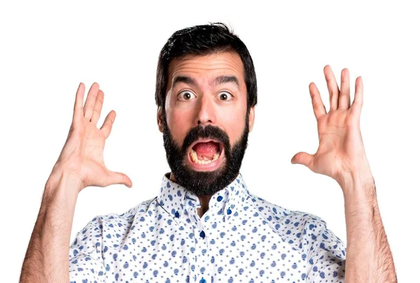 Sakallı sinirli esmer yakışıklı