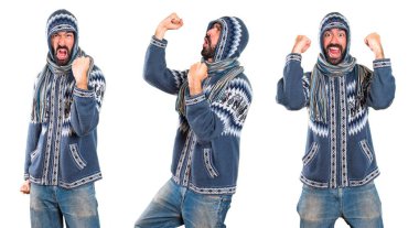 Kış giysileri ile şanslı adam kümesi