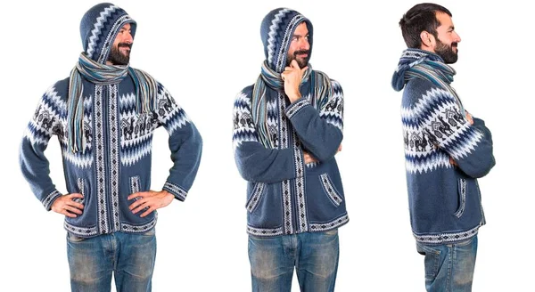 Adam bir dizi yanal seyir kış giysileri ile