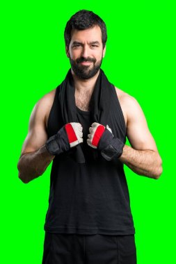 Sakallı yakışıklı esmer adam