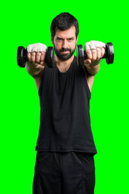 Sakallı yakışıklı esmer adam