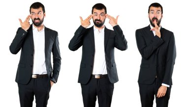 Yakışıklı işadamı intihar jest yapma kümesi