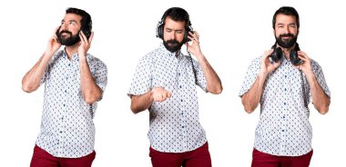 Esmer yakışıklı ile müzik dinleme sakal