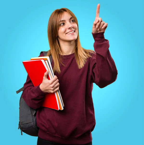 Çok renkli arka plan üzerinde öksürük öğrenci kadın