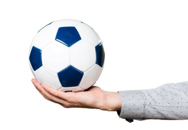 Bir futbol topu tutan adamın elini