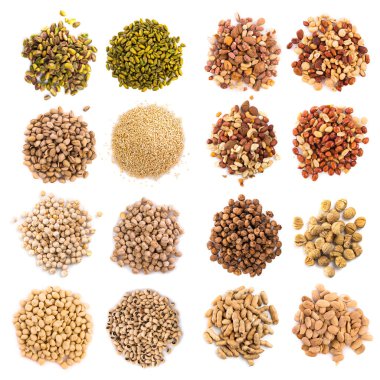 Kuruyemiş izole beyaz zemin üzerine