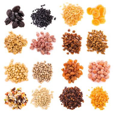 Kuruyemiş izole beyaz zemin üzerine