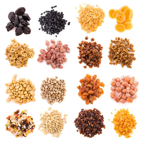 Kuruyemiş izole beyaz zemin üzerine