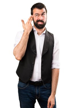 Beyaz arka plan serin adam intihar jest yapma izole