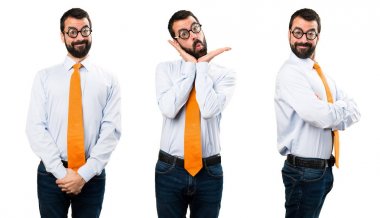 Mutlu komik adam gözlüklü kümesi