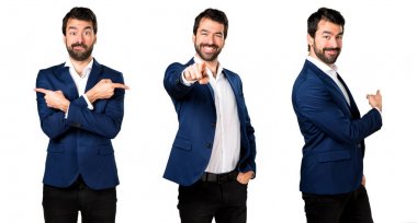 Yakışıklı adam önüne işaret