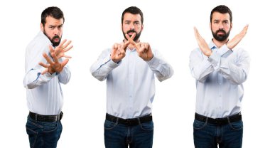 Hiçbir hareketi yapma sakallı yakışıklı adam ayarla