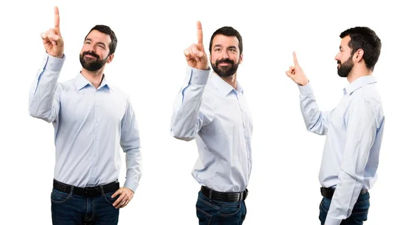 Şeffaf ekranda dokunmadan sakallı yakışıklı adam kümesi — Stok fotoğraf