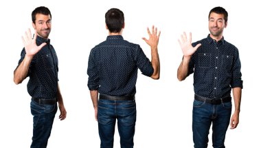 Esmer adam beş sayma kümesi