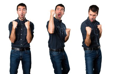 Şanslı esmer adam kümesi