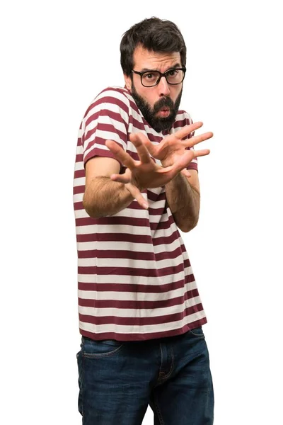 Homem assustado com óculos — Fotografia de Stock