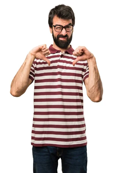 Homem com óculos fazendo mau sinal — Fotografia de Stock