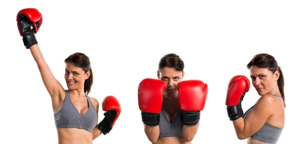 Mujer deportiva con guantes de boxeo —  Fotos de Stock