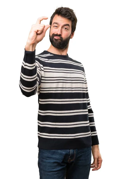 Homem com barba fazendo pequeno sinal — Fotografia de Stock