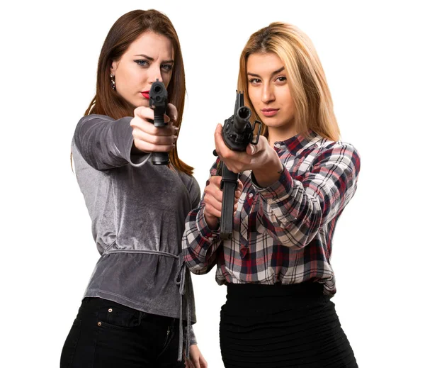 Two friends holding a rifle — Stock Photo, Image