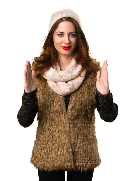 Dívka s zimní oblečení z praku — Stock fotografie