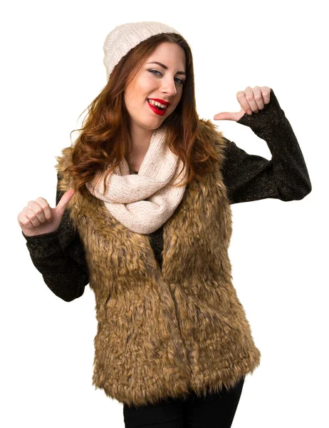 Chica con ropa de invierno orgullosa de sí misma —  Fotos de Stock