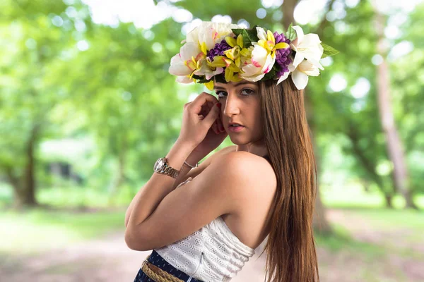Model woman with crown of flowers — Stock Photo, Image