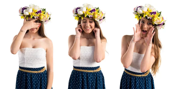 Chica con corona de flores gritando — Foto de Stock