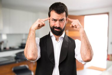 Cool adam evin içinde düşünme