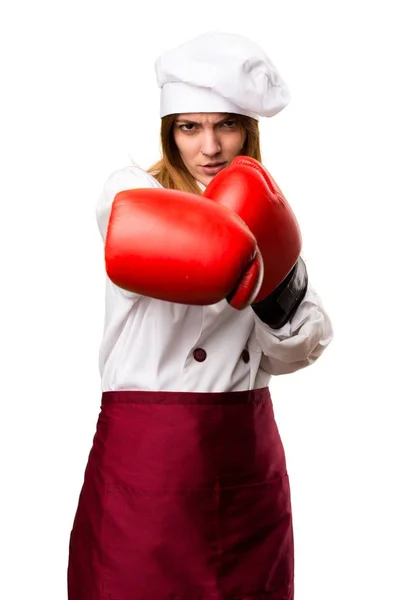 Hermosa mujer chef con guantes de boxeo — Foto de Stock