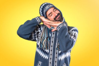 Renkli backgro yapım uyku jest adam kış ile elbise