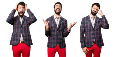  İyi giyimlisin sinirli adam kümesi