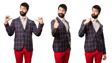  Başparmak adamla kümesi iyi giyinmiş