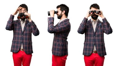  Set iyi giyinmiş adam dürbün ile