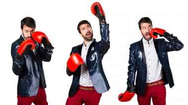 Ceket boks eldivenli adam