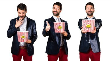 Popcorns yeme ceket adamla