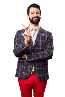 İyi giyimli adam iki beyaz arka plan üzerinde sayma