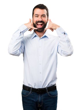 Telefon jest yapma sakallı yakışıklı adam