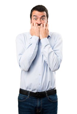 Sakallı korkmuş yakışıklı adam