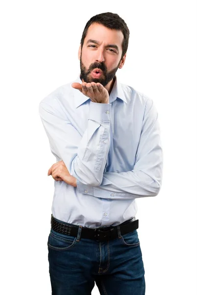 Bonito homem com barba enviando um beijo — Fotografia de Stock