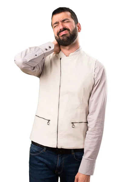 Pohledný muž s vestou s bolesti krku na izolované bílém pozadí — Stock fotografie