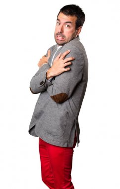 Yakışıklı adam izole arka plan üzerinde dondurma