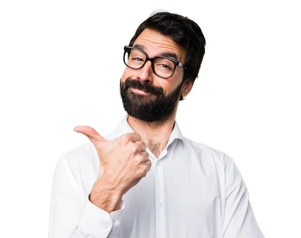 Bonito homem com óculos com polegar para cima — Fotografia de Stock